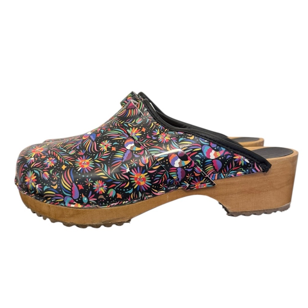 Bjork black rainbow colorful bird of paradise print wood heel clogs size 8